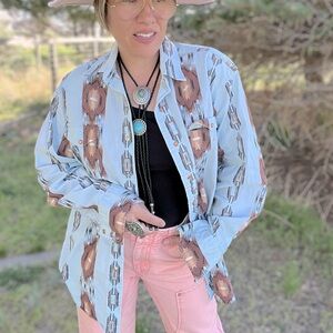 Vintage Boho Rodeo Western Pearlized Button Down Long Sleeve Top Aztec Print